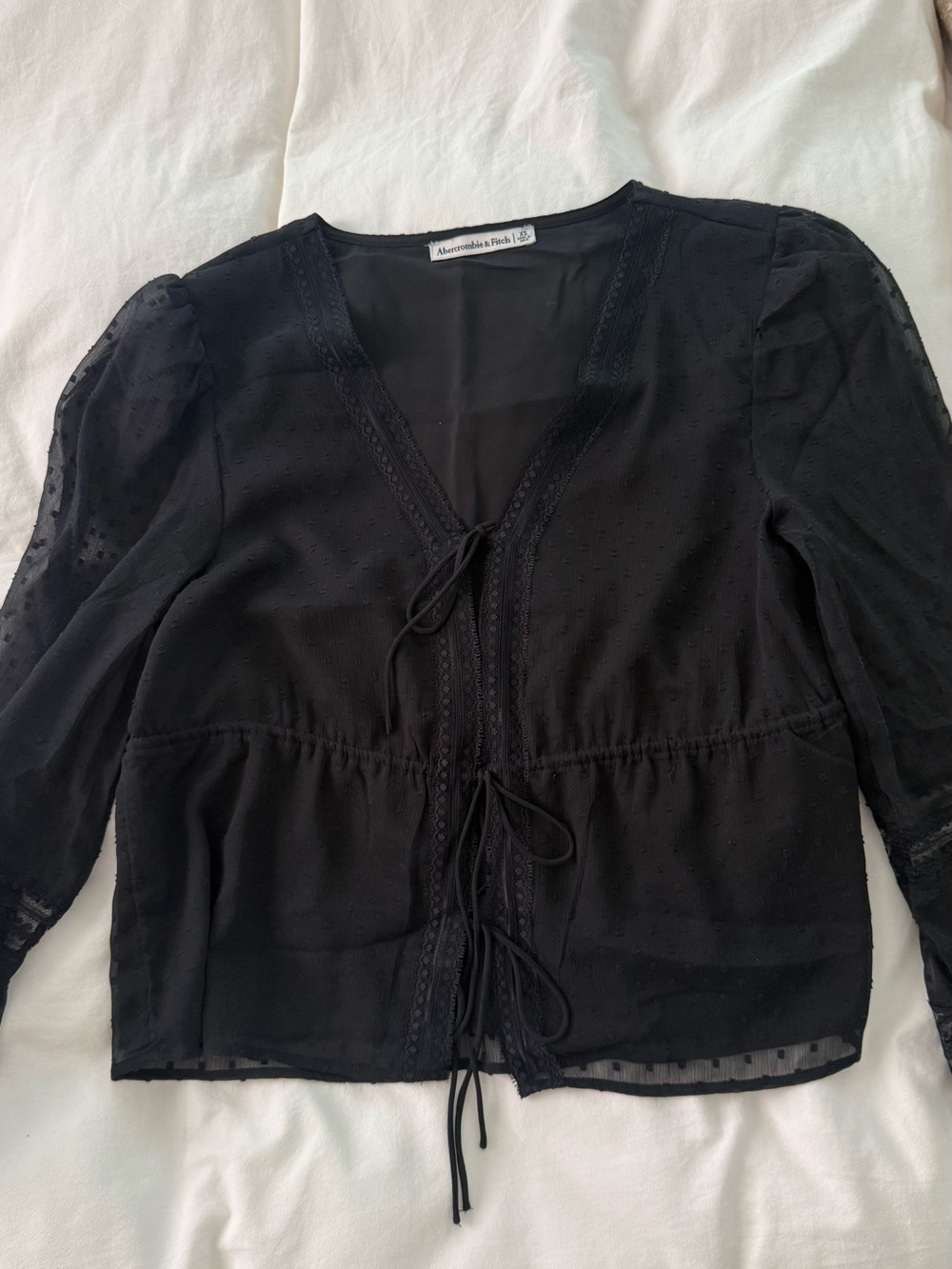 Abercrombie & Fitch Black Tie-Front Peasant Blouse